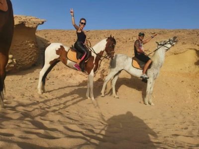  Jazda konna podczas 2-dniowej wycieczki do Asuanu i Abu Simbel