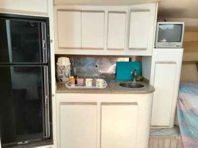 Prywatna rodzinna wycieczka łodzią z dziećmi na ryby, nurkowanie z rurką i lunch na słonecznej wyspie
