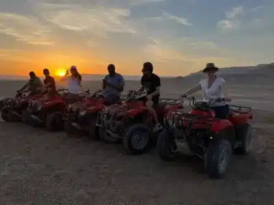 Pustynny quad w Sharm El Sheikh - przygoda przez piaszczyste wydmy