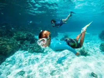 Rajska wyspa Wycieczka łodzią Snorkeling Sporty wodne Lunch Przygoda